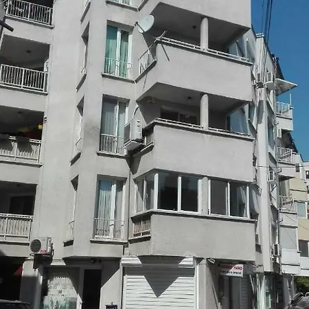 Central Garden Two Bedroom * بلوفديف