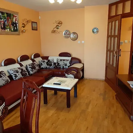 Central Garden Two Bedroom شقة بلوفديف